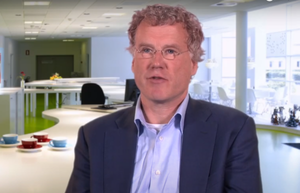 Arts leonard van der berg geeft uitleg over de diagnose PLS